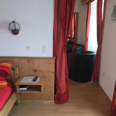 Logis De La Licorne Inn *