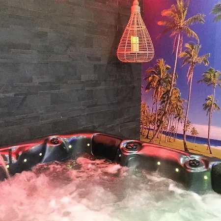 Han/Misafirhane Logis De La Licorne