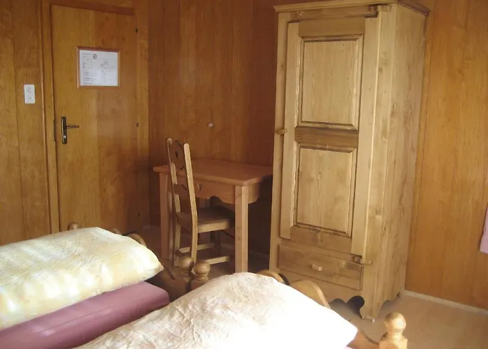 Logis De La Licorne Inn