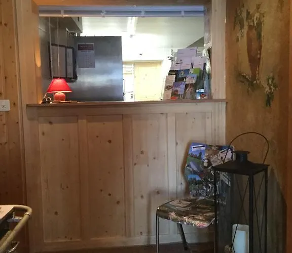 Logis De La Licorne Inn La Ferriere