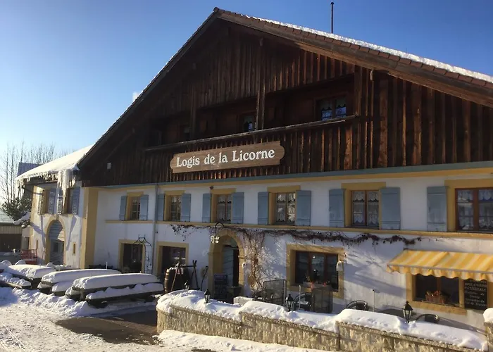 Logis De La Licorne Inn